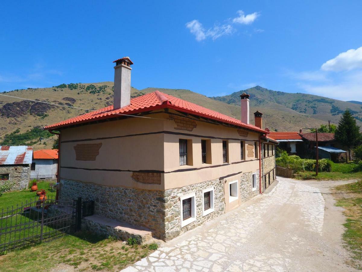 Dora'S House At Agios Germanos Prespes Vendégház Kültér fotó