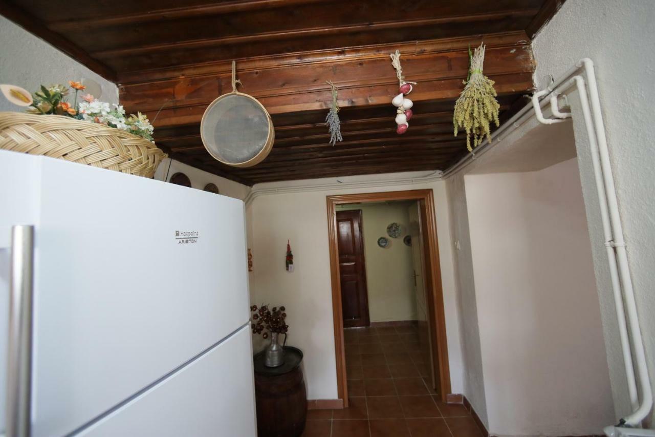 Dora'S House At Agios Germanos Prespes Vendégház Kültér fotó