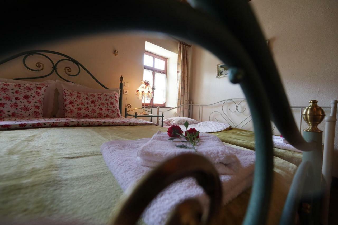 Dora'S House At Agios Germanos Prespes Vendégház Kültér fotó