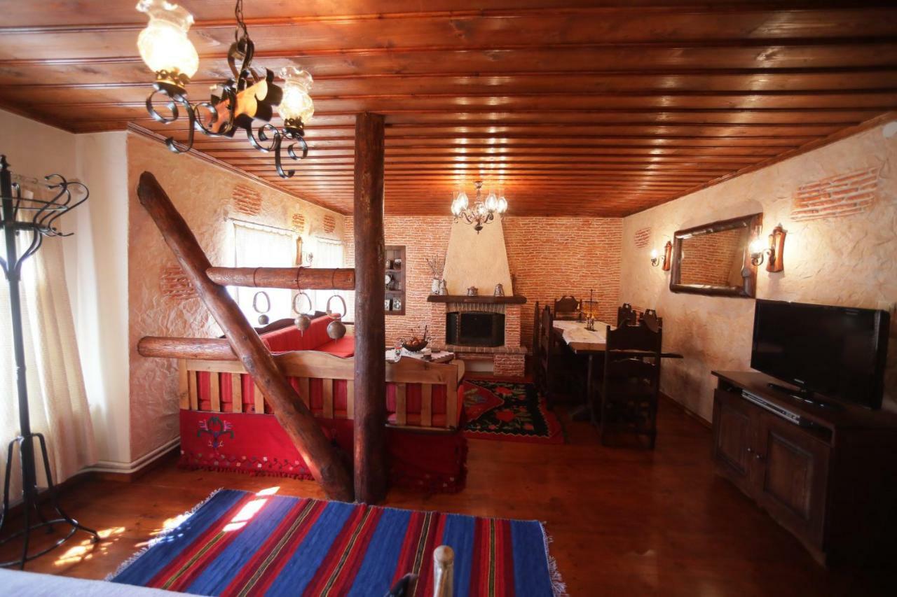 Dora'S House At Agios Germanos Prespes Vendégház Kültér fotó